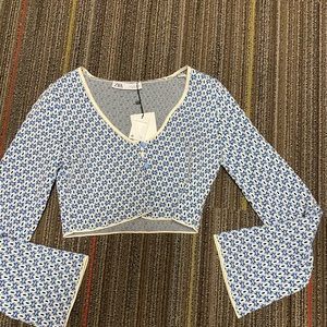 Zara cropped blue long sleeve top